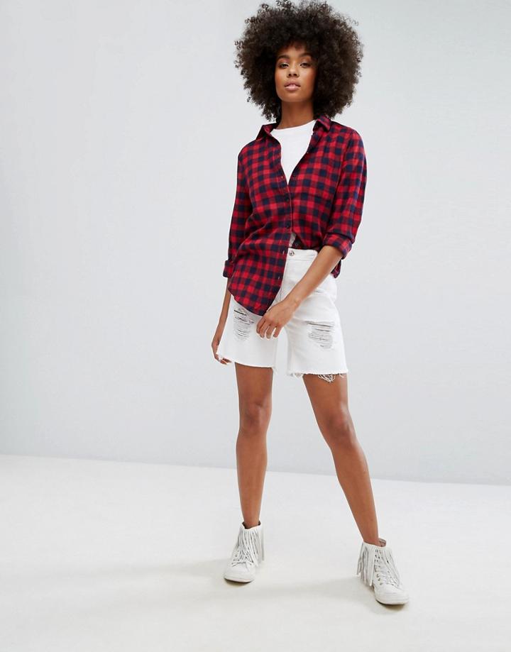 Only Low Boyfriend Short With Rips - White