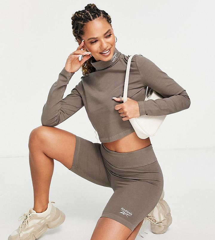 Reebok Legging Shorts In Taupe Brown Exclusive To Asos