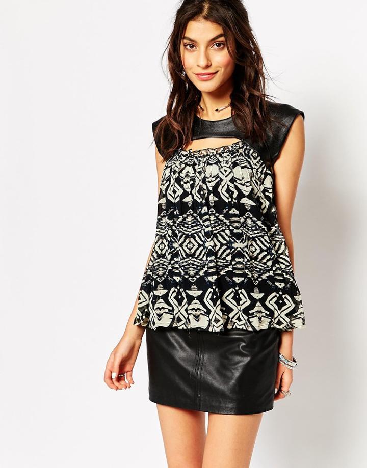 Gypsy 05 Flutter Top With Keyhole Yoke - Black