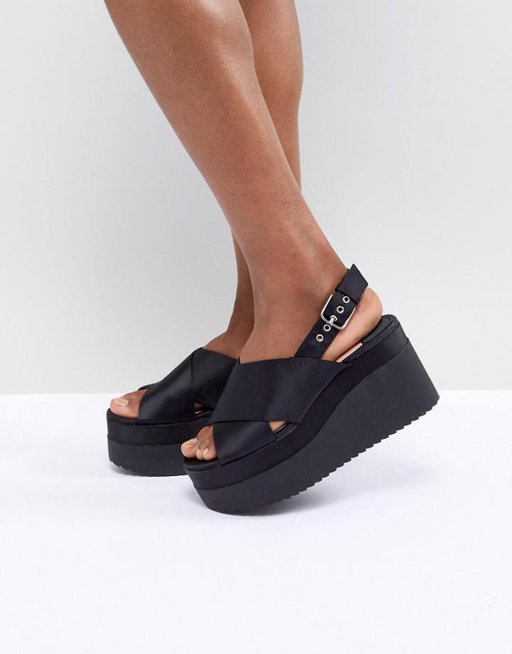 Stradivarius Cross Front Flatform Sandal - Black