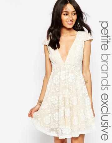 Jarlo Petite Hartley Plunge Neckline Swing Dress - Cream