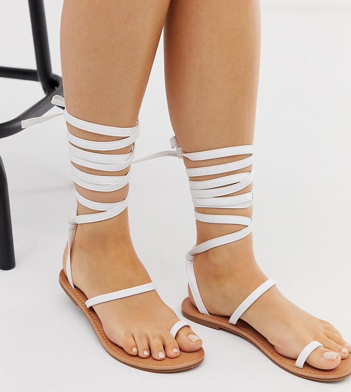 Raid Wide Fit Kruise White Toe Loop Ankle Tie Flat Sandals