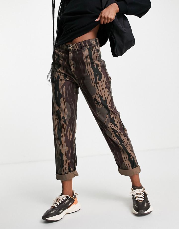 Carhartt Wip Relaxed Cargo Pants In Camo Print-multi