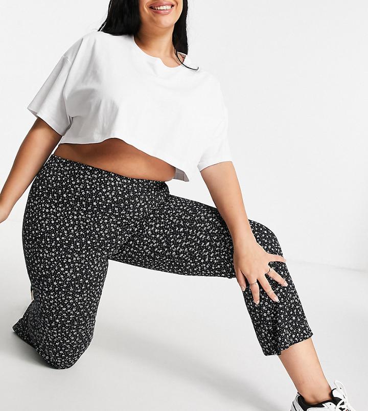 Yours Bootleg Pants In Black Ditsy Floral-multi
