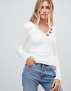 Asos Design V Neck Sweater In Rib With Tortoiseshell Buttons - Cream