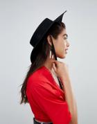 Asos Design Flat Boater In Felt With Size Adjuster And Chin Tie - Black