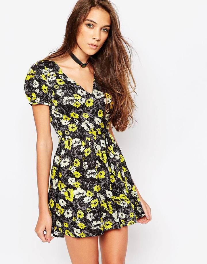 Motel Leah Dress In Floral Print - Aster Yellow