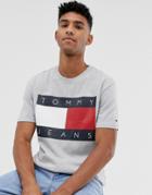 Tommy Jeans T-shirt In Gray With Large Chest Flag Logo