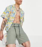 Collusion Cargo Shorts With Pockets In Light Khaki-green