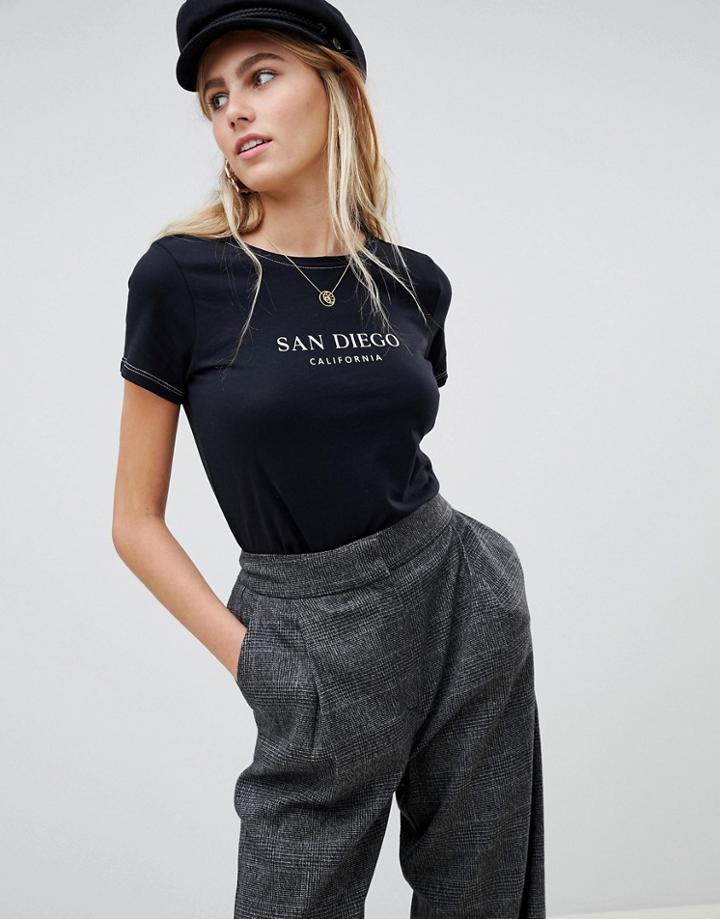 New Look Logo Tee With Contrast Stitch - Black