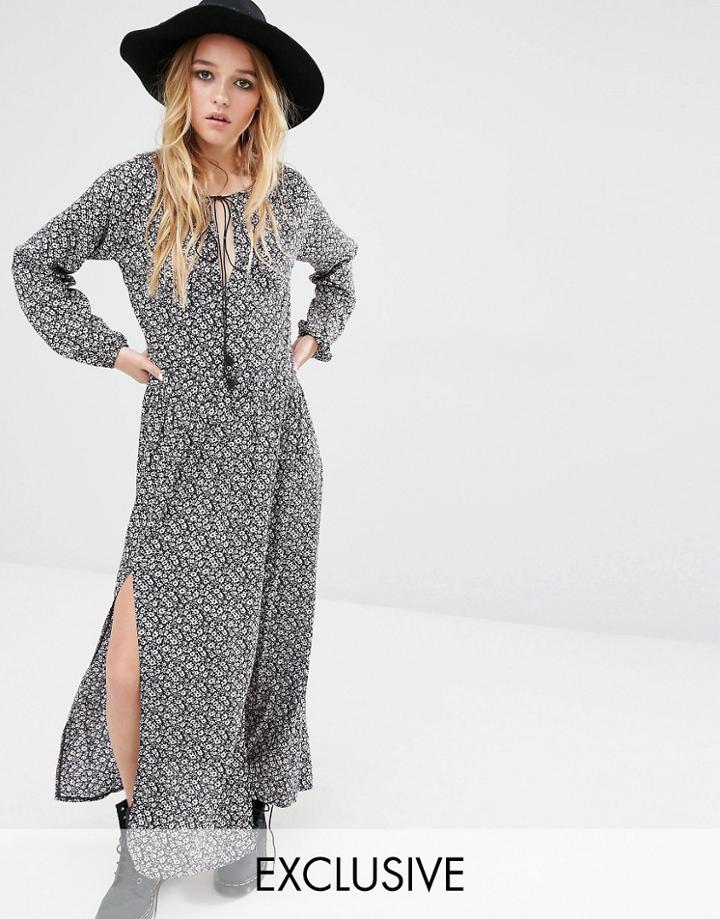 Reclaimed Vintage Maxi Dress With Front Splits In Ditsy Floral - Black