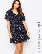 Yumi Plus Skater Dress With Lace Inserts In Floral Print - Navy