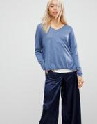 Subtle Luxury Heart Cuff V-neck Sweater - Blue