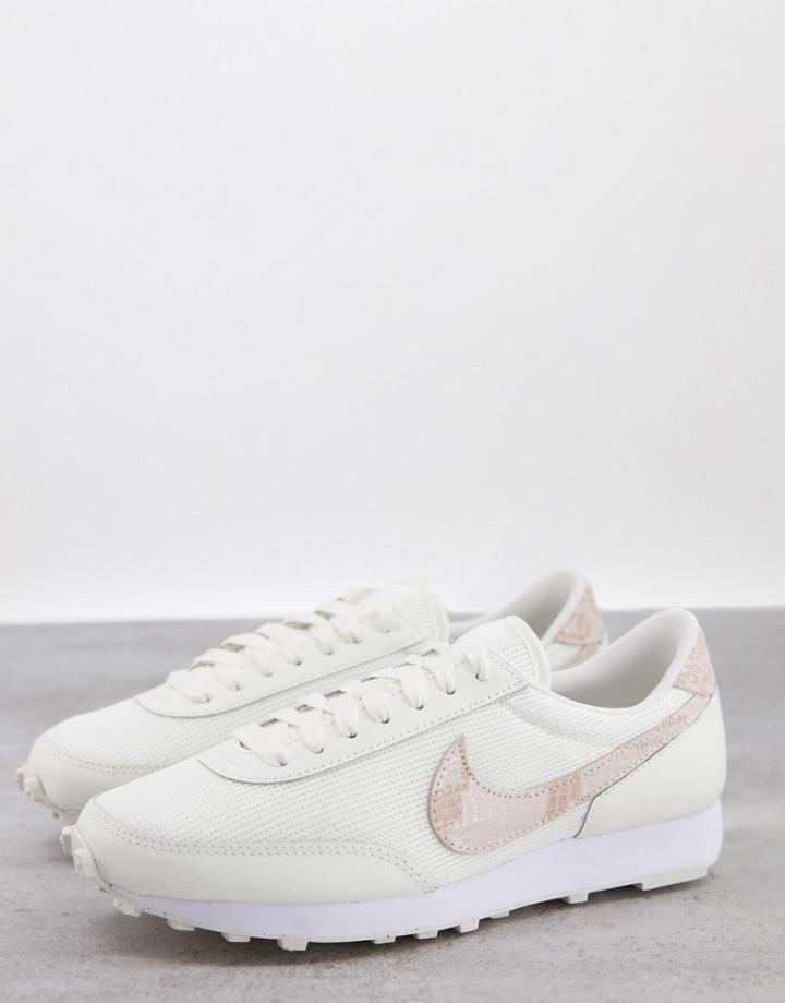 Nike Daybreak Sneakers In Off-white And Snake Print-multi
