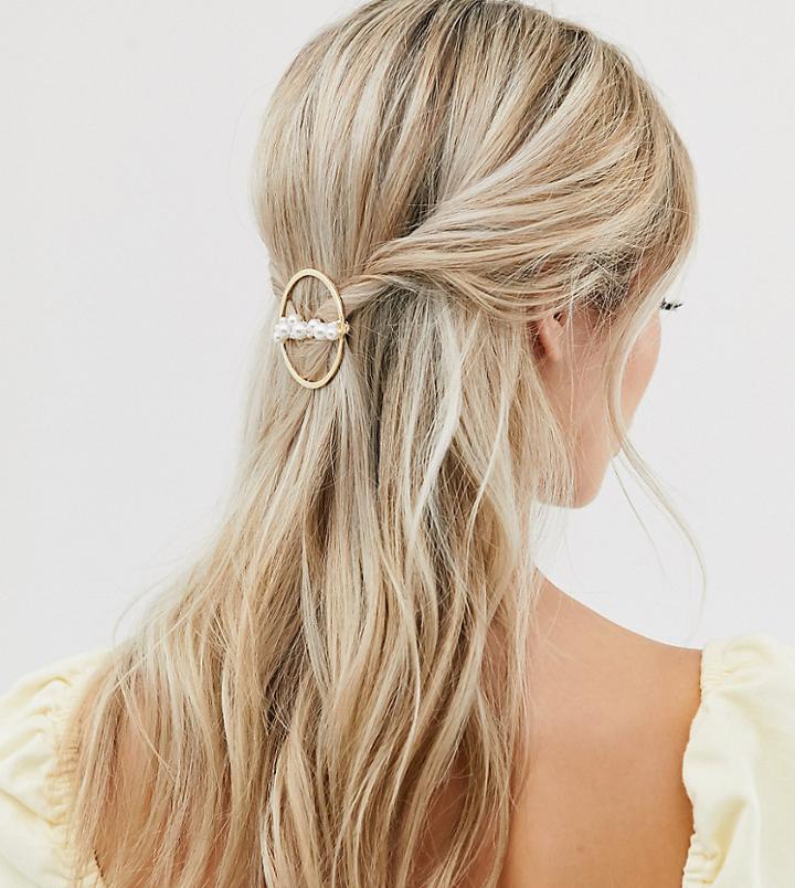 Design B London Gold Circle Hair Pin With Pearl Detail - Gold