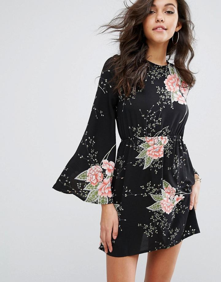 Prettylittlething Fluted Sleeve Floral Smock Dress - Black