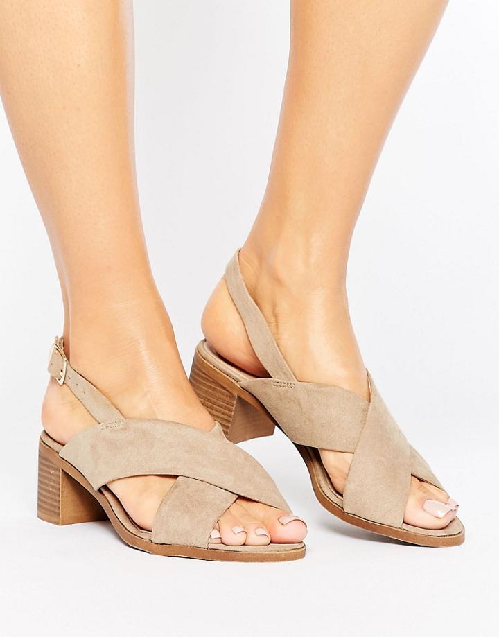 New Look Cross Strap Block Heeled Sandal - Beige