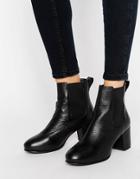 Park Lane Kitten Heel Chelsea Boots - Black