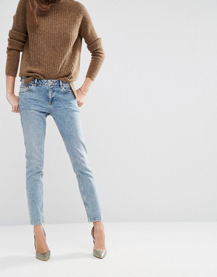 Asos Kimmi Shrunken Boyfriend Jeans In Karsten Wash - Blue