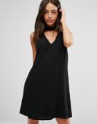 New Look Sleeveless Swing Dress With Choker - Black