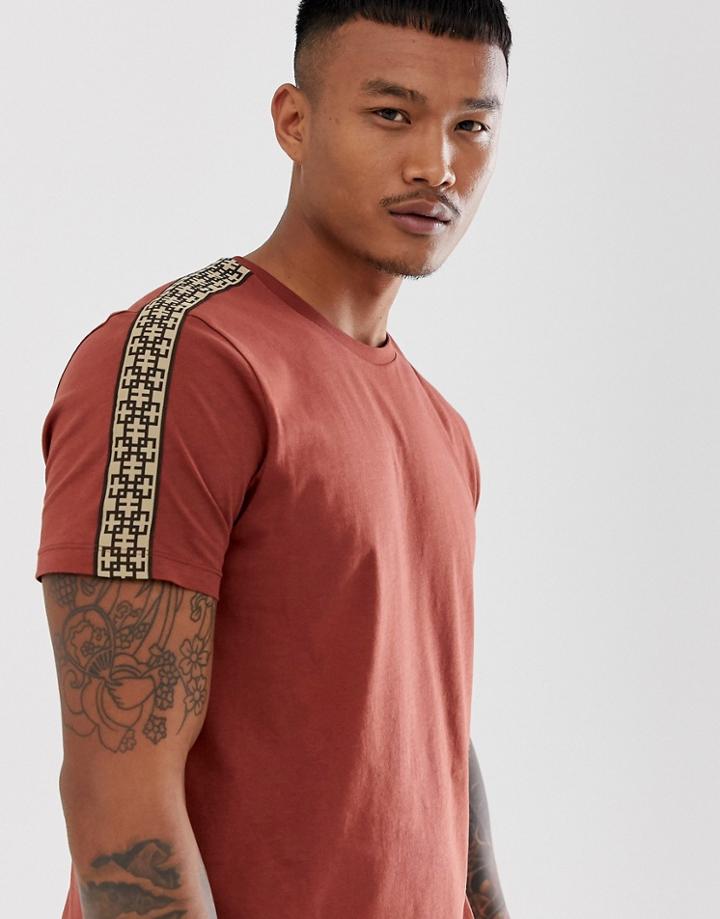 Asos Design T-shirt With Geo Taping In Brown - Brown
