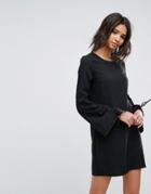 Vero Moda Gathered Sleeve Shift Dress-black