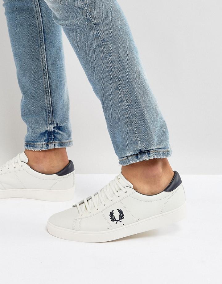 Fred Perry Spencer Leather Sneakers In White With Contrast Laurel - White
