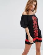 Liquorish Short Sleeve Beach Dress With Red Embroidery - Black