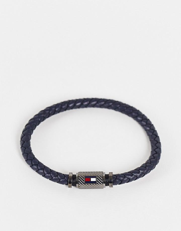 Tommy Hilfiger Crest Chain Necklace In Gold-blues