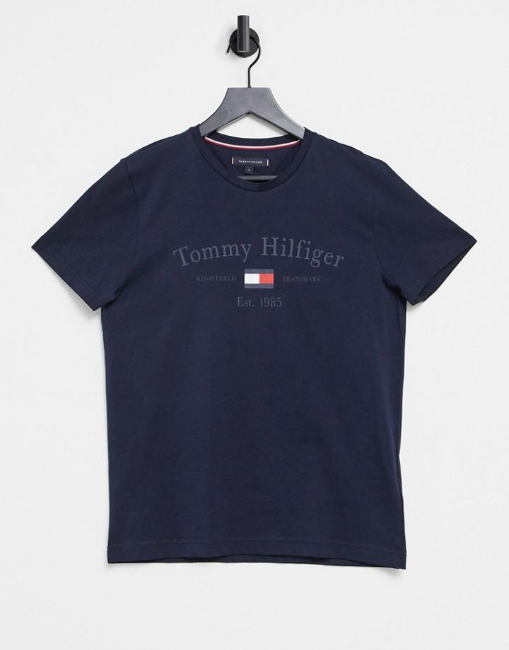 Tommy Hilfiger Front Central Logo Print T-shirt In Desert Sky-navy