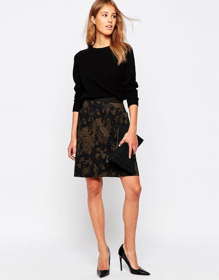 Closet Skirt With Pockets In Camo Print - Green