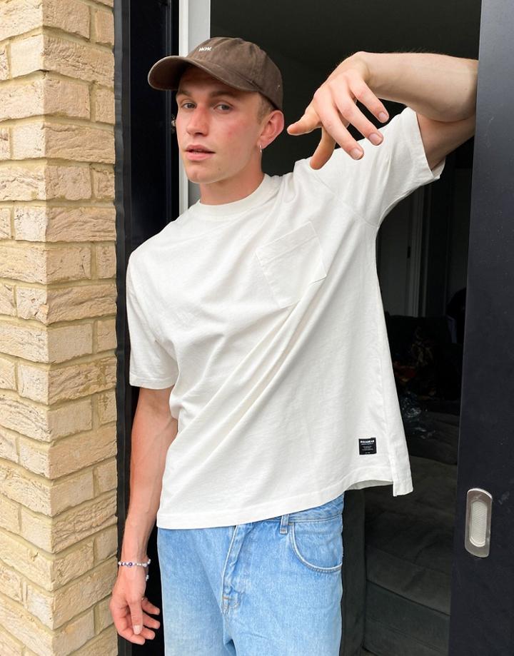 Pull & Bear Boxy T-shirt In White