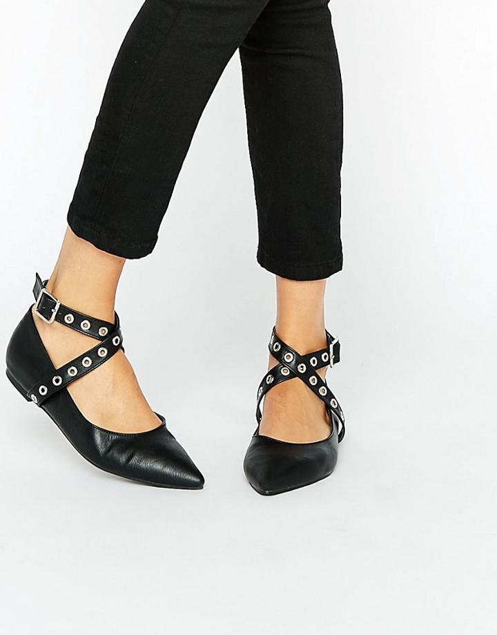 Daisy Street Eyelet Cross Strap Point Flat Shoes - Black