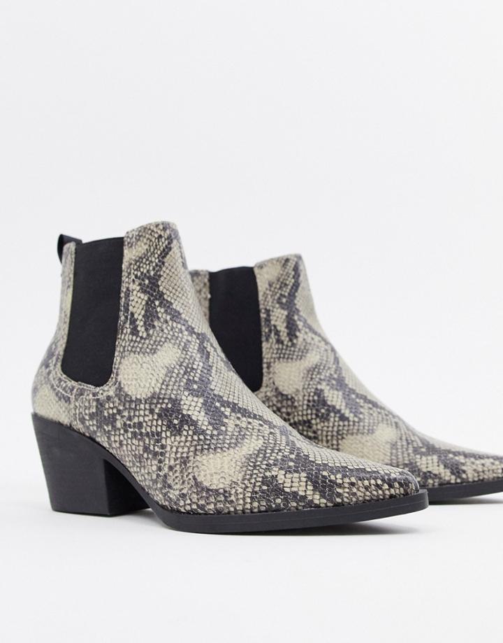 New Look Heeled Boot In Snake Print - Black