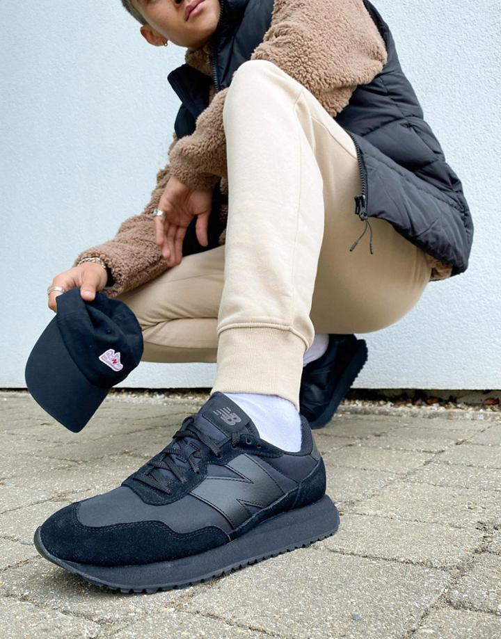 New Balance 237 Sneakers In Triple Black