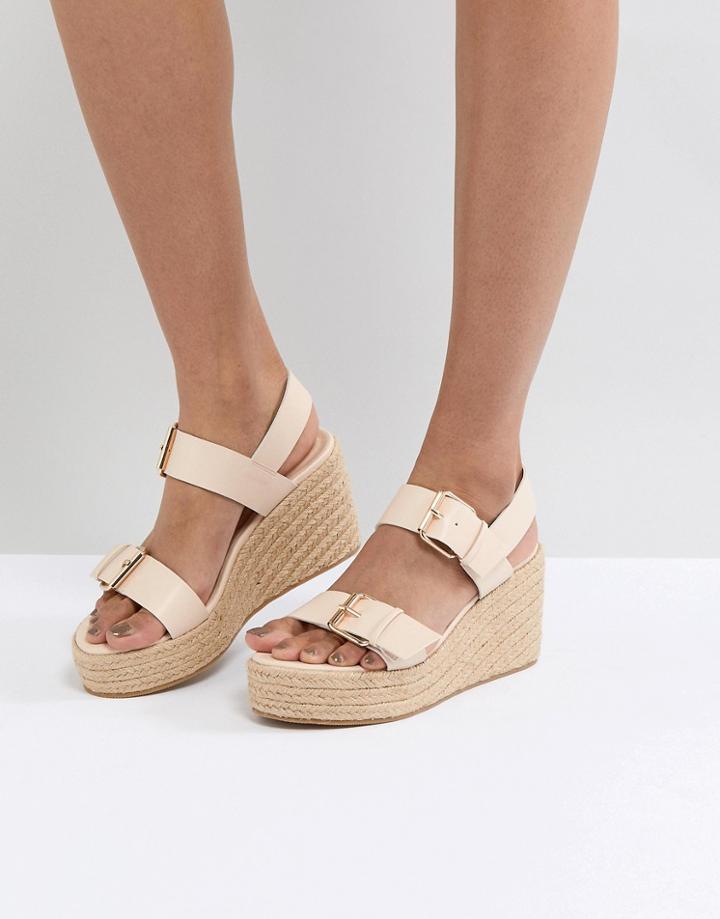 London Rebel Buckle Wedge Sandal - Tan