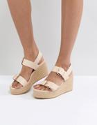 London Rebel Buckle Wedge Sandal - Tan