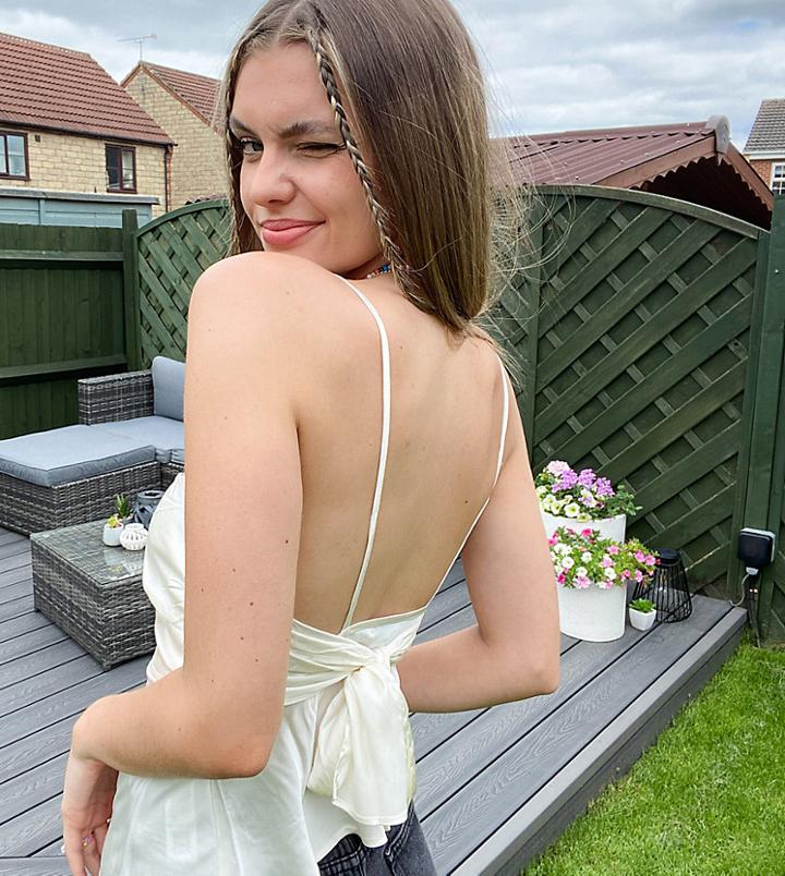 Reclaimed Vintage Inspired Tie Back Cami Top In Ivory-white