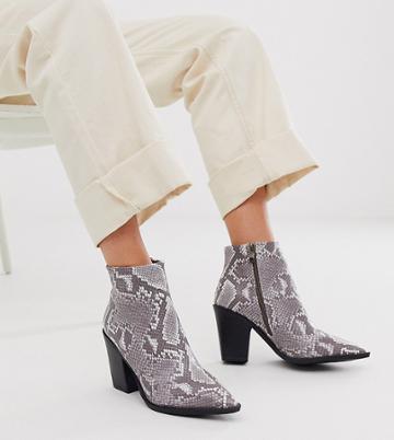 Co Wren Wide Fit Block Heeled Boots In Neutral