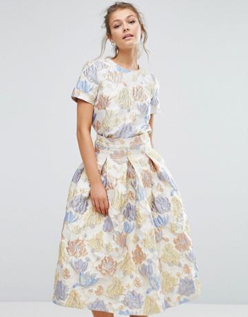 True Decadence Floral Crop Top In Jacquard Co Ord - Cream