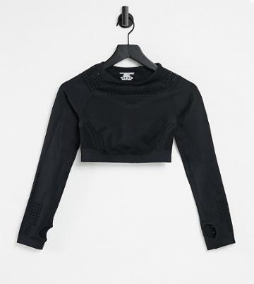 Love & Other Things Petite Gym Seamless Knitted Perforated Long Sleeve Crop Top In Black
