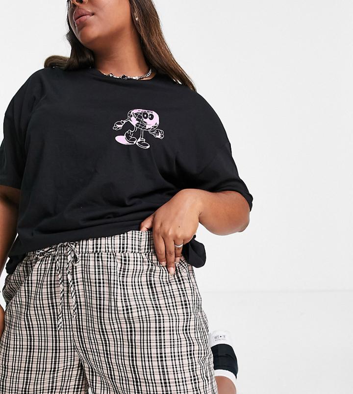 Noisy May Curve Exclusive Short In Check-multi