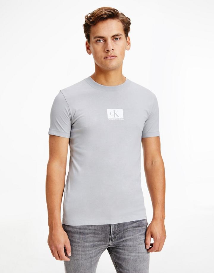 Calvin Klein Jeans Small Chest Box Logo T-shirt In Gray-grey