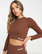 Urban Threads Seamless Long Sleeve Sports Crop Top In Chocolate Brown