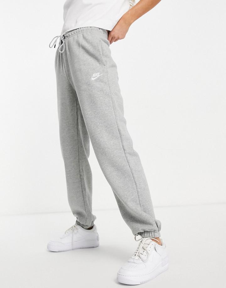 Nike Essentials Loose Fit Sweatpant In Gray-grey