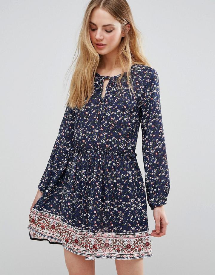 Qed London Shift Dress With Border Print - Navy