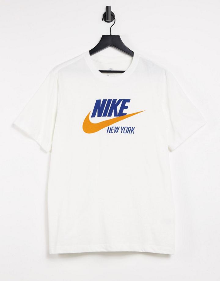 Nike Nyc Logo T-shirt In White
