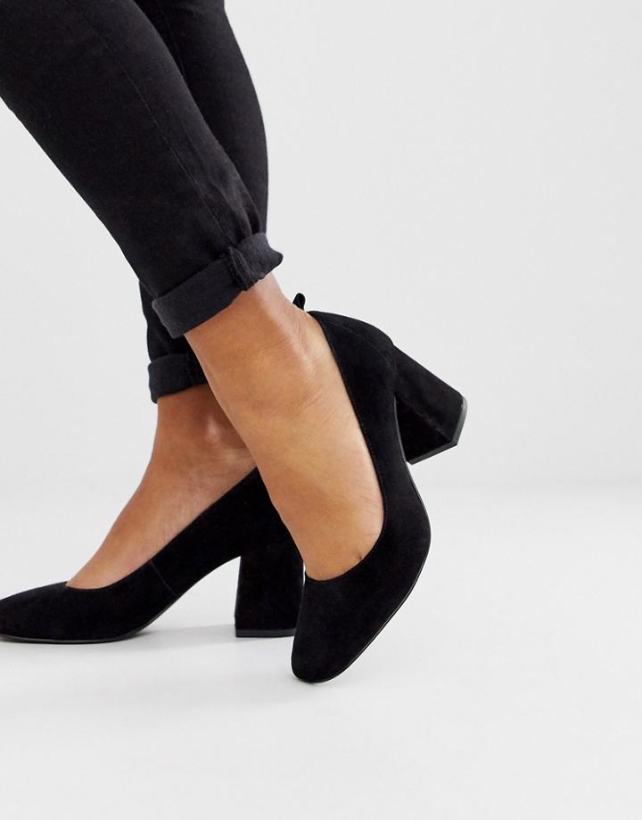& Other Stories Pump Round Toe Shoes In Black Suede - Black