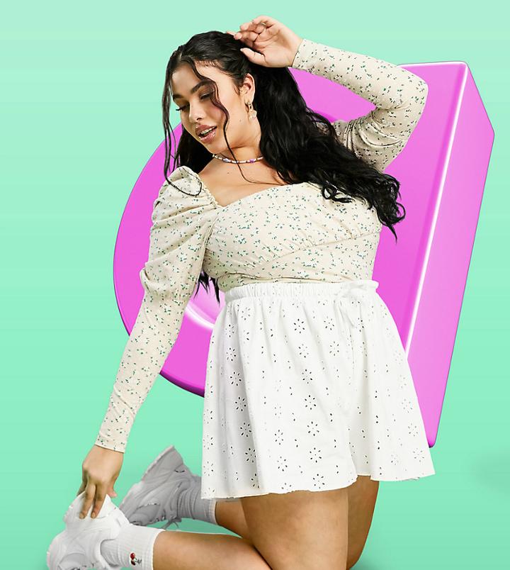 Asos Design Curve Broderie Flippy Short In White