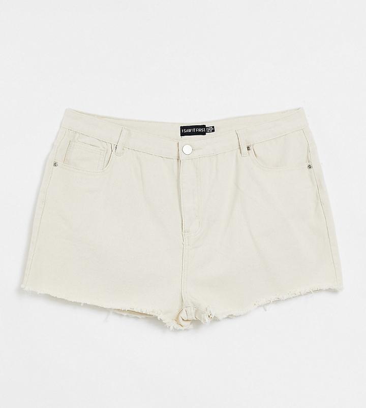 I Saw It First Plus High Waist Destressed Mom Shorts In Cream-white